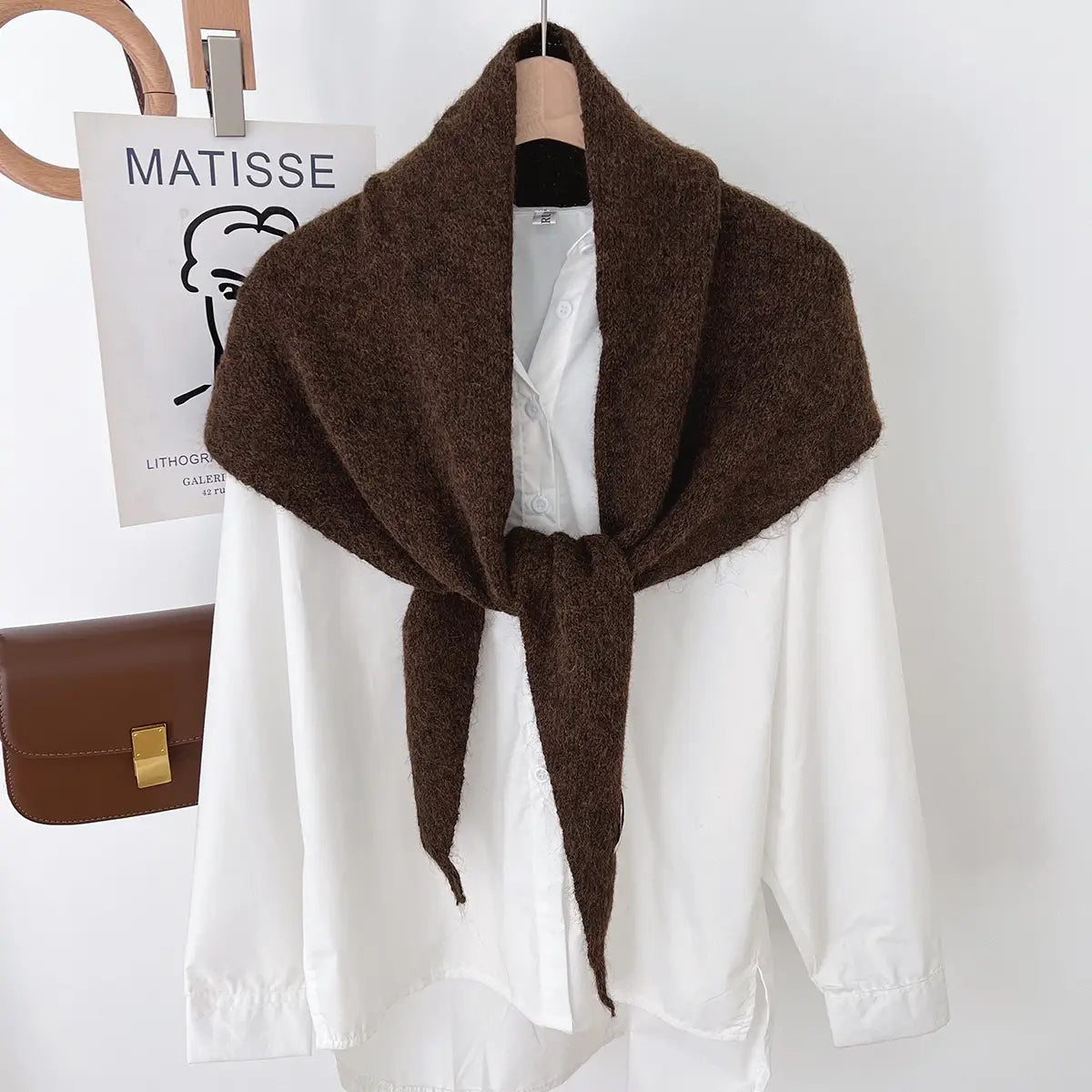 the TRIANGLE scarf