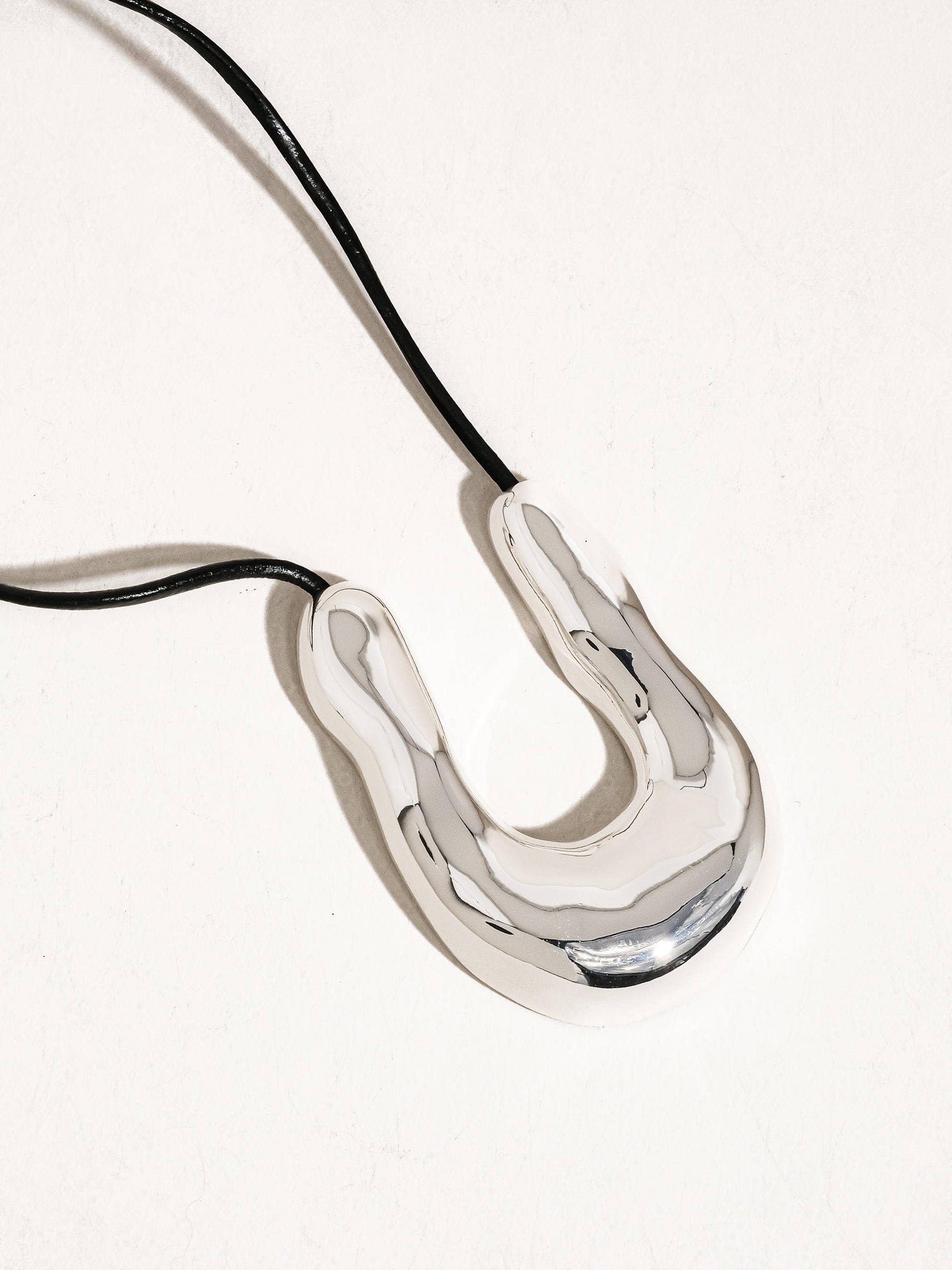 the HORSESHOE necklace