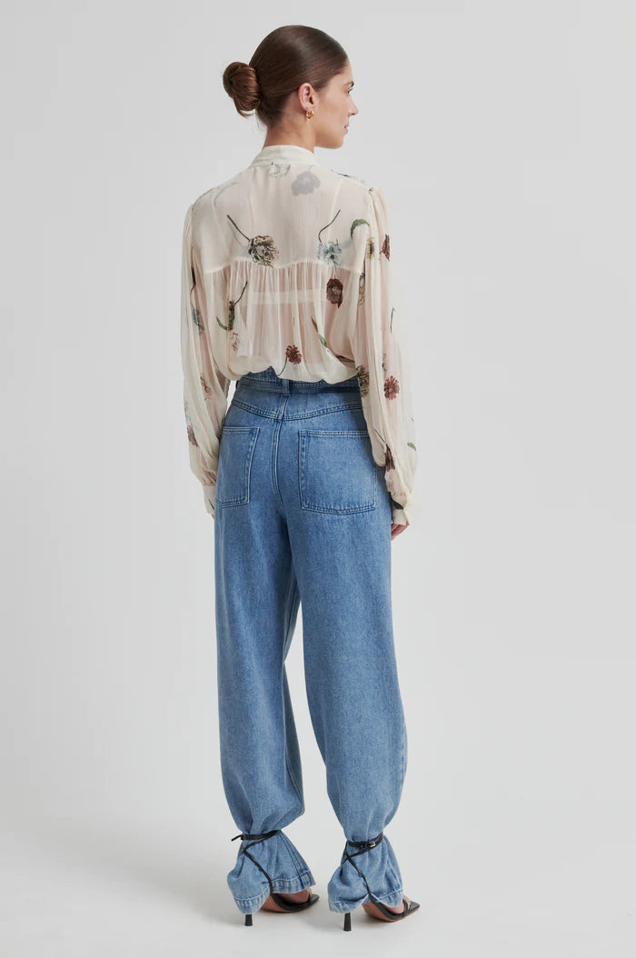 the FLORARA blouse