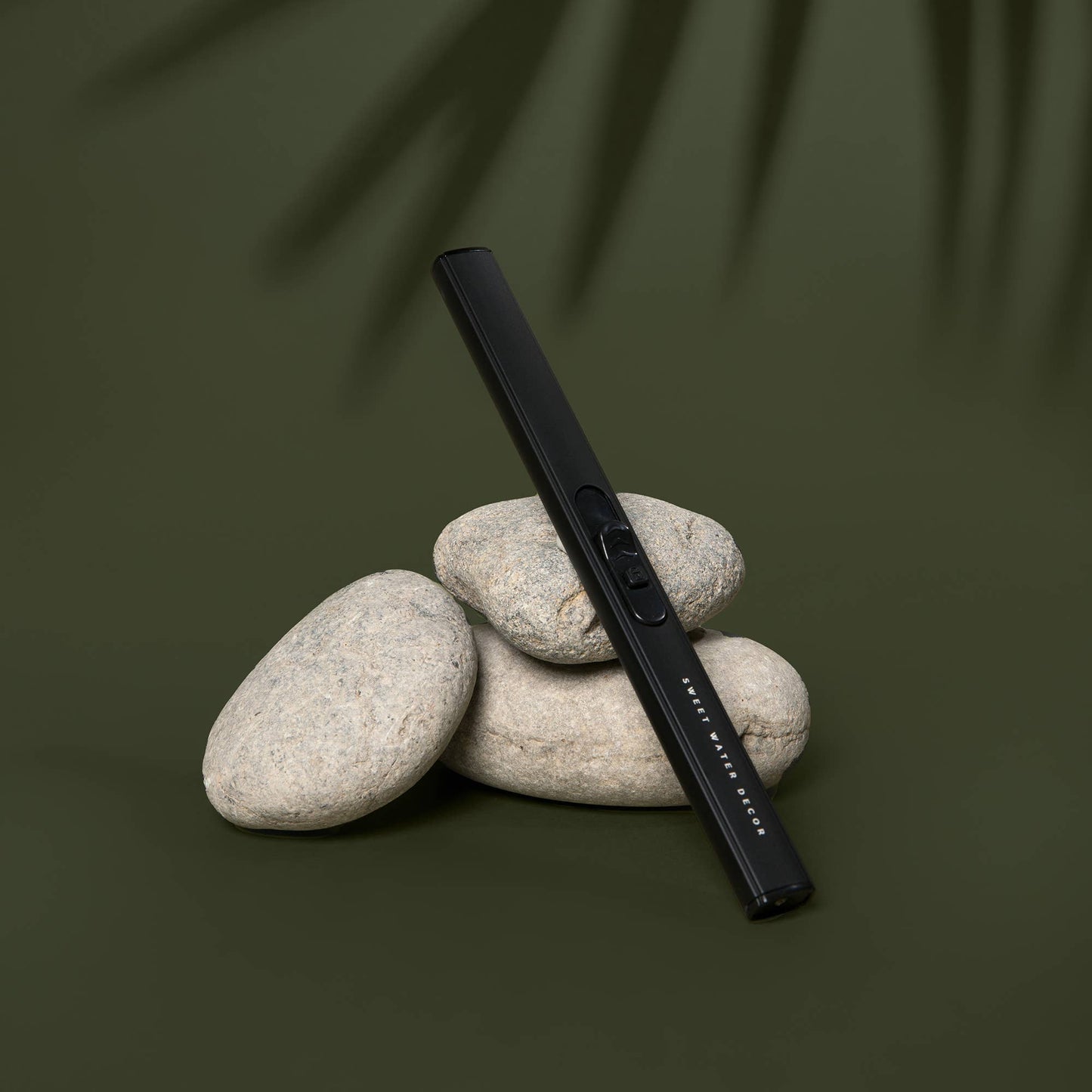 the ELECTRIC lighter, black