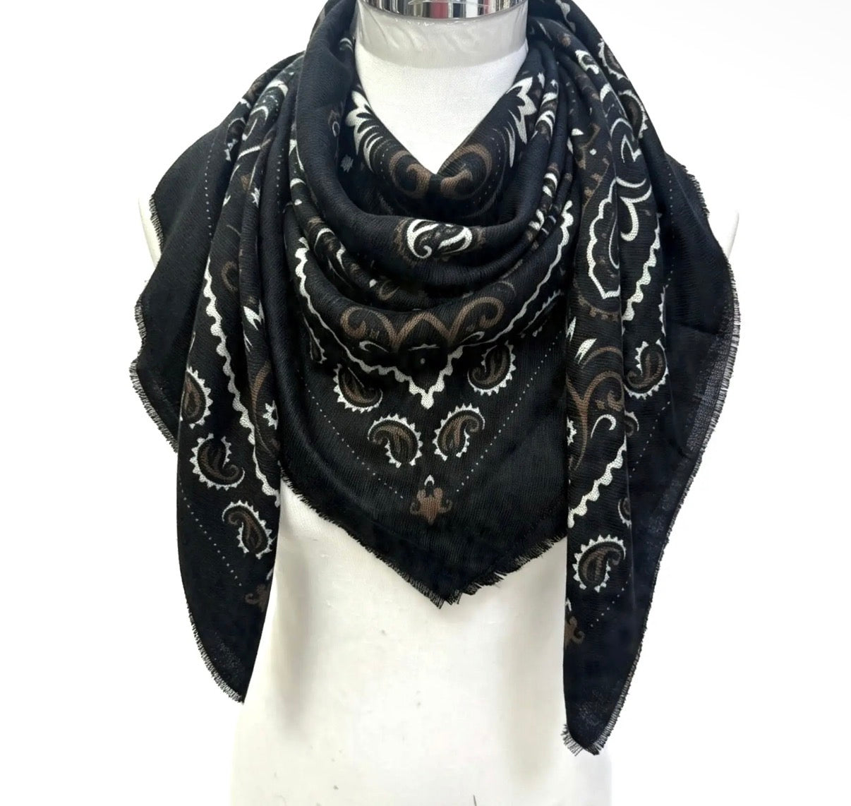 the BANDANA scarf, black