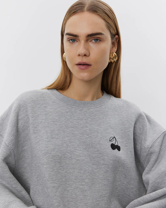 the DAYDREAM BELIEVER pullover, heather grey