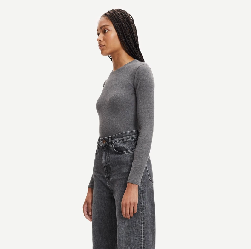 the ALEXA long sleeve, dark grey