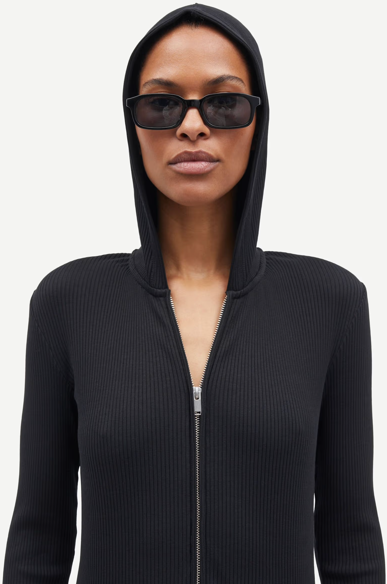 the SAUURA zip hoodie