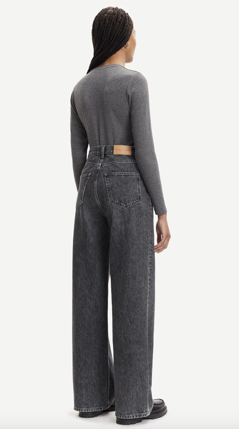 the ALEXA long sleeve, dark grey