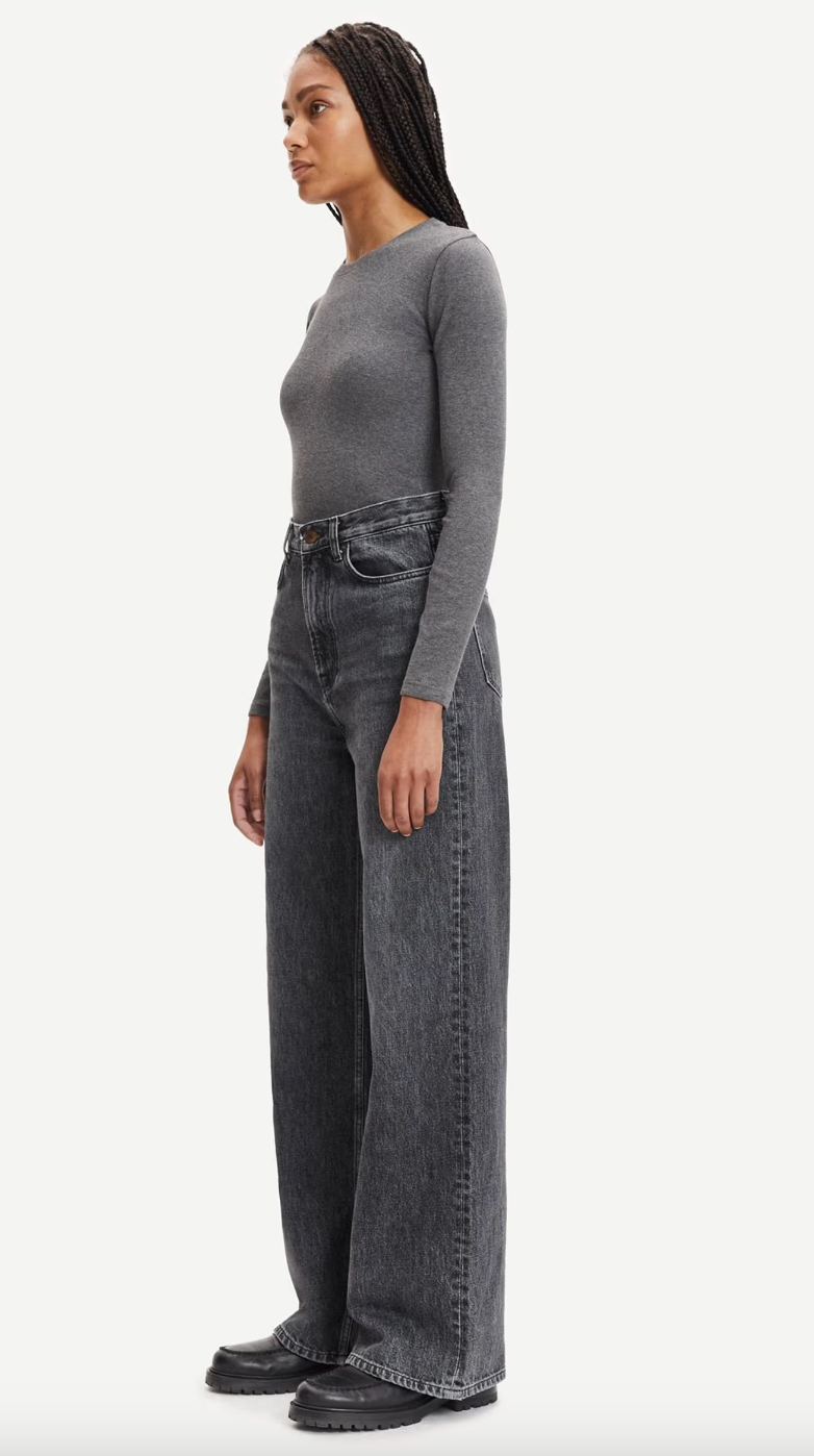 the ALEXA long sleeve, dark grey