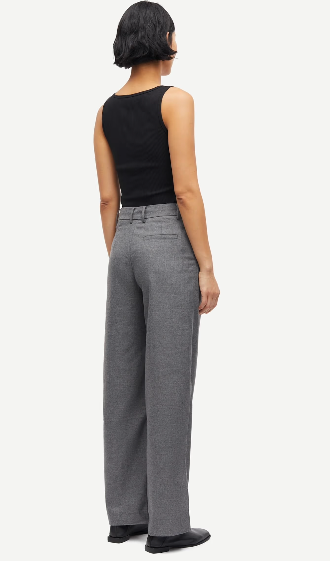 the SAAGNETA trousers