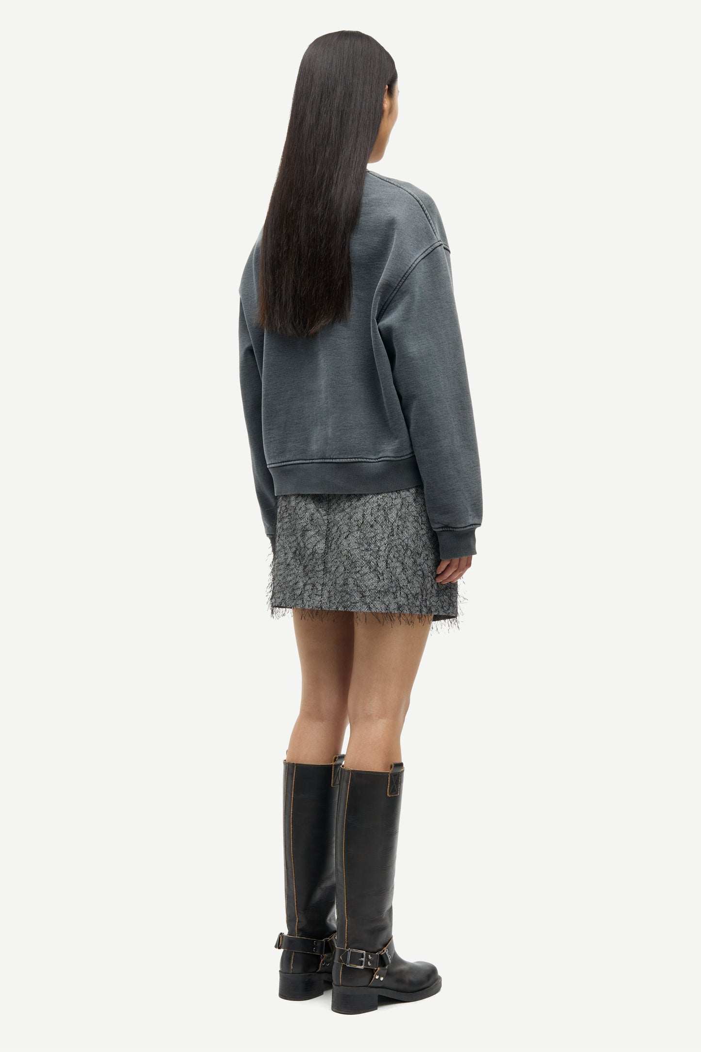 the SAVA sweatshirt, charcoal