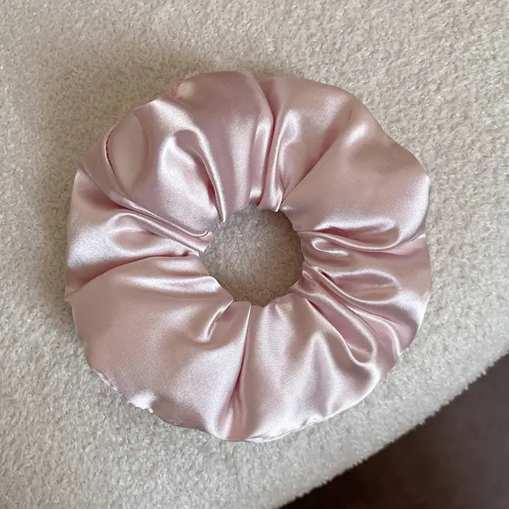 the SILKY scrunchie
