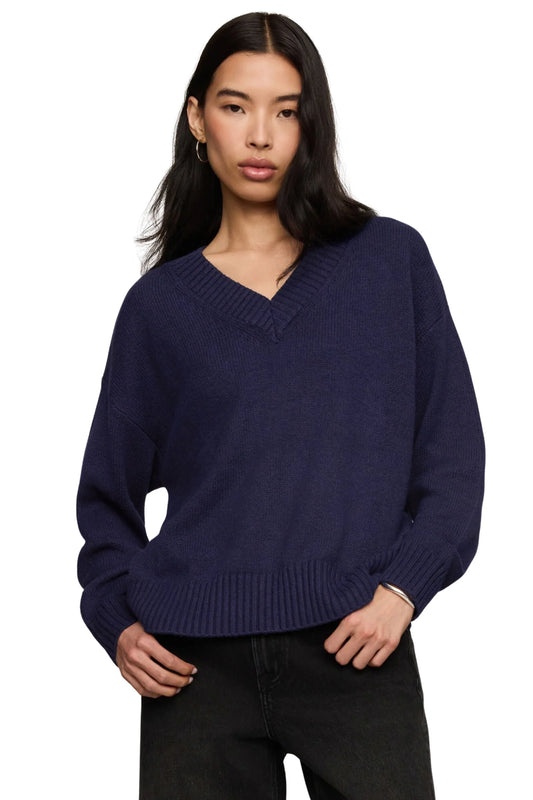 the CLOUD SPUN V, oxford blue