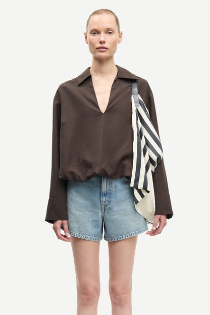 the SADAPHNE shirt, mulch