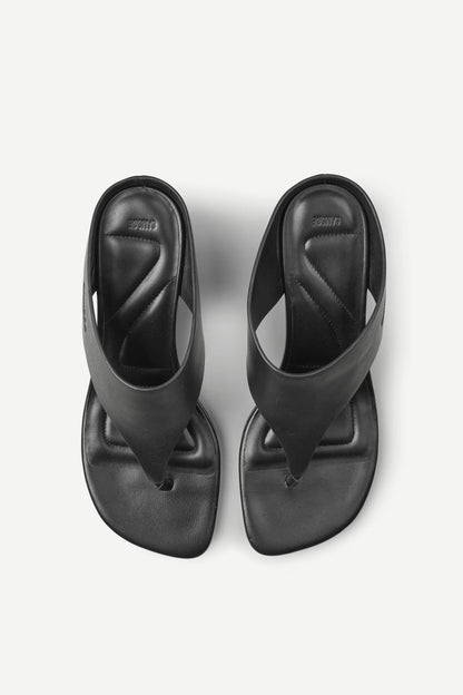 the SADAGMAR wedge sandal
