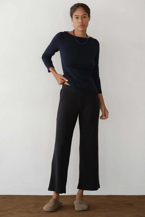 the SWEATER RIB KICK flare, jet