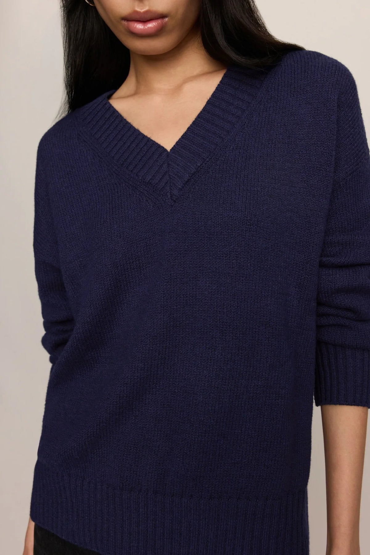 the CLOUD SPUN V, oxford blue