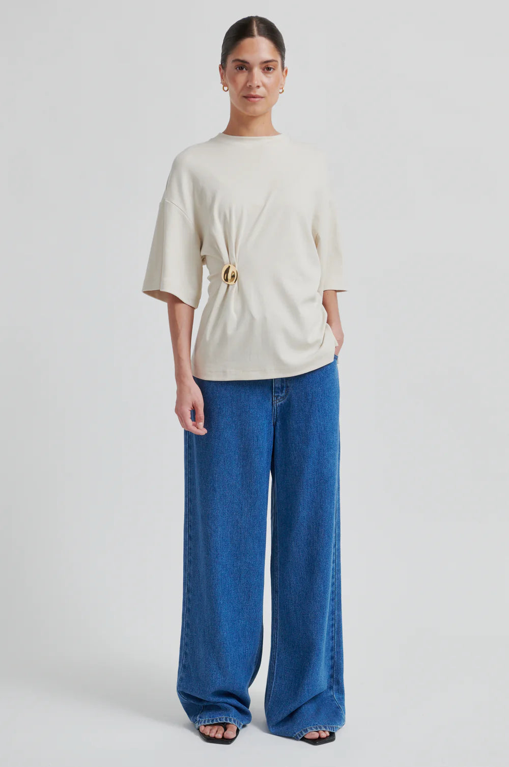 the ENORA brooch tee, soft beige