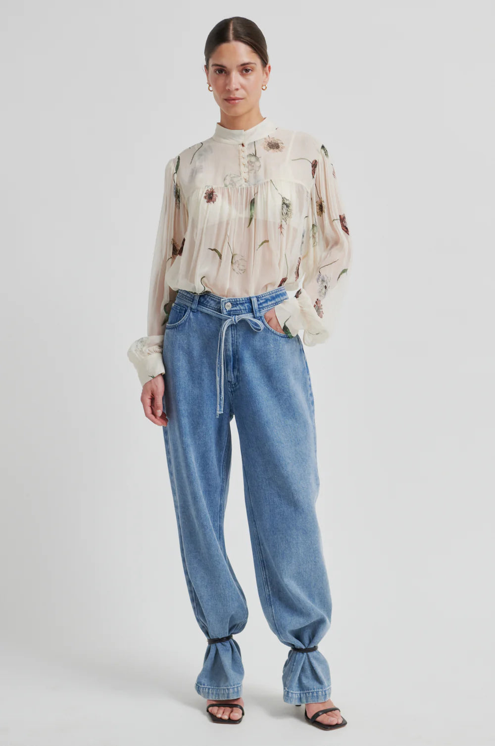 the FLORARA blouse