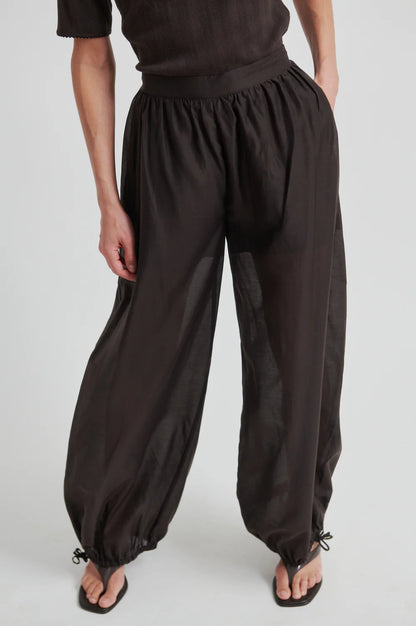 the HIDIE trousers, chocolate torte