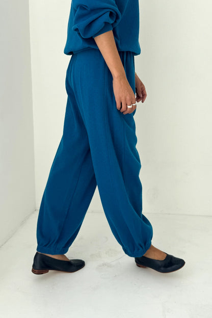 the POINTELLE pant, seablue