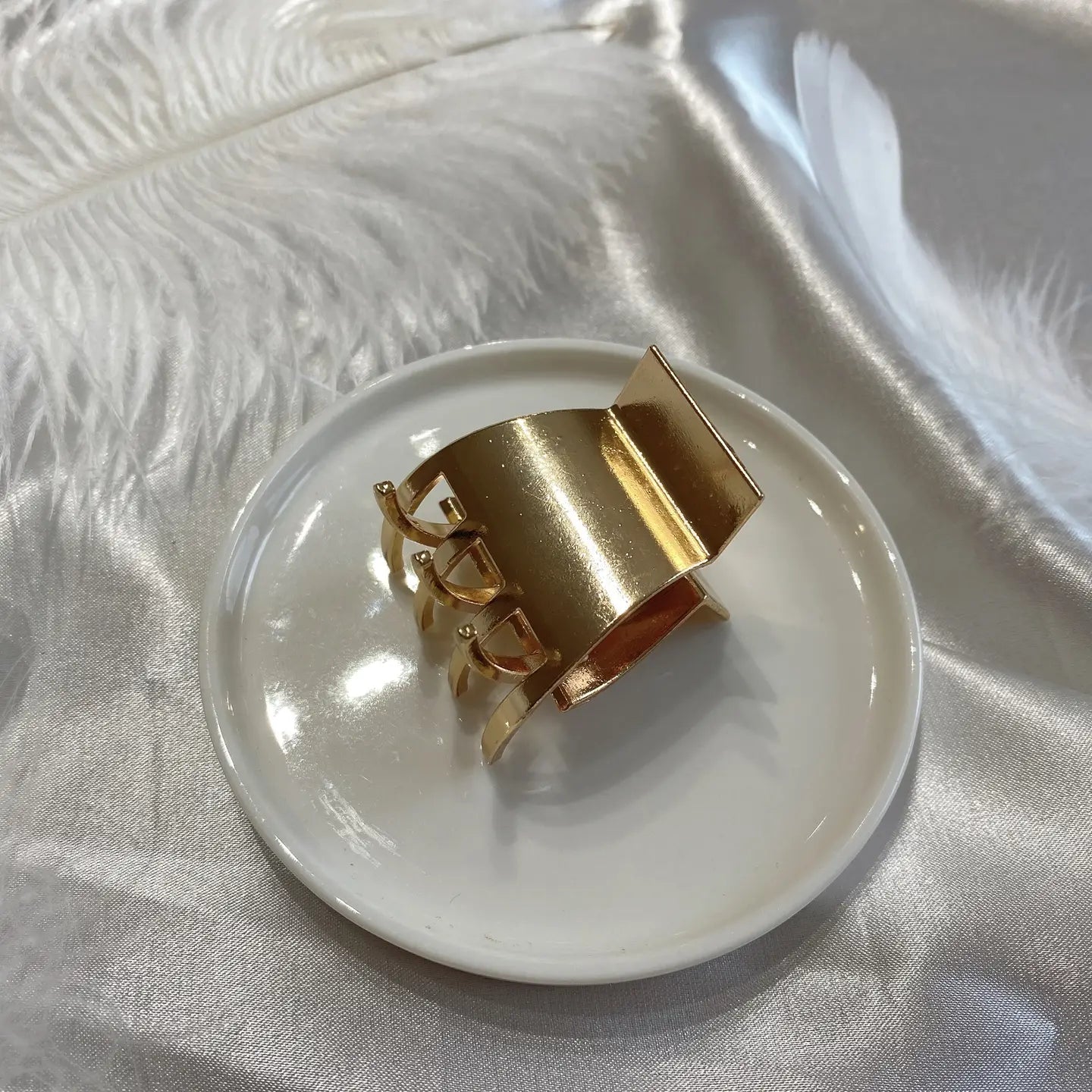 the GEOMETRIC hair clip