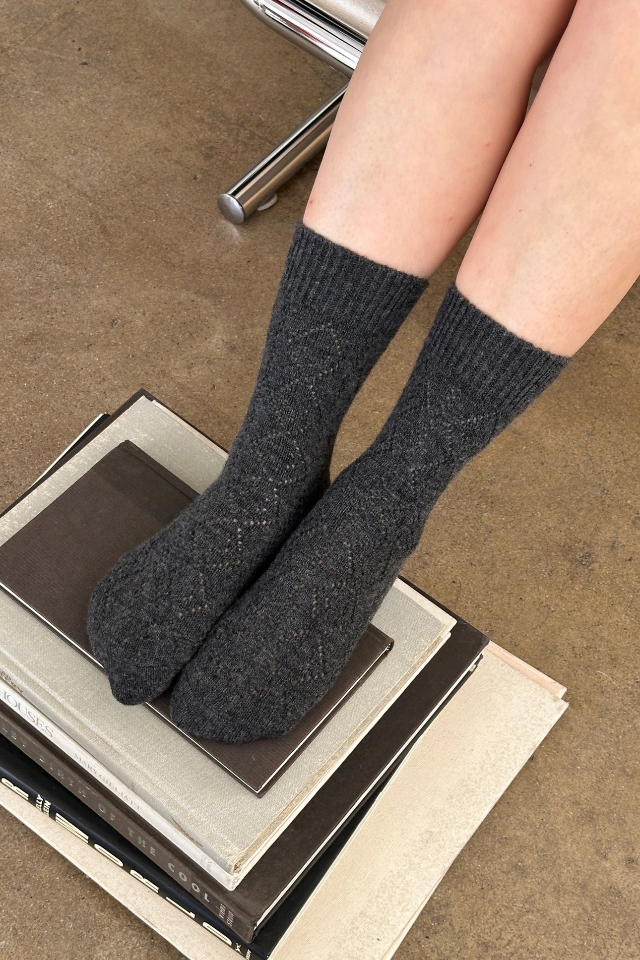 the CASHMERE POINTELLE sock, charcoal