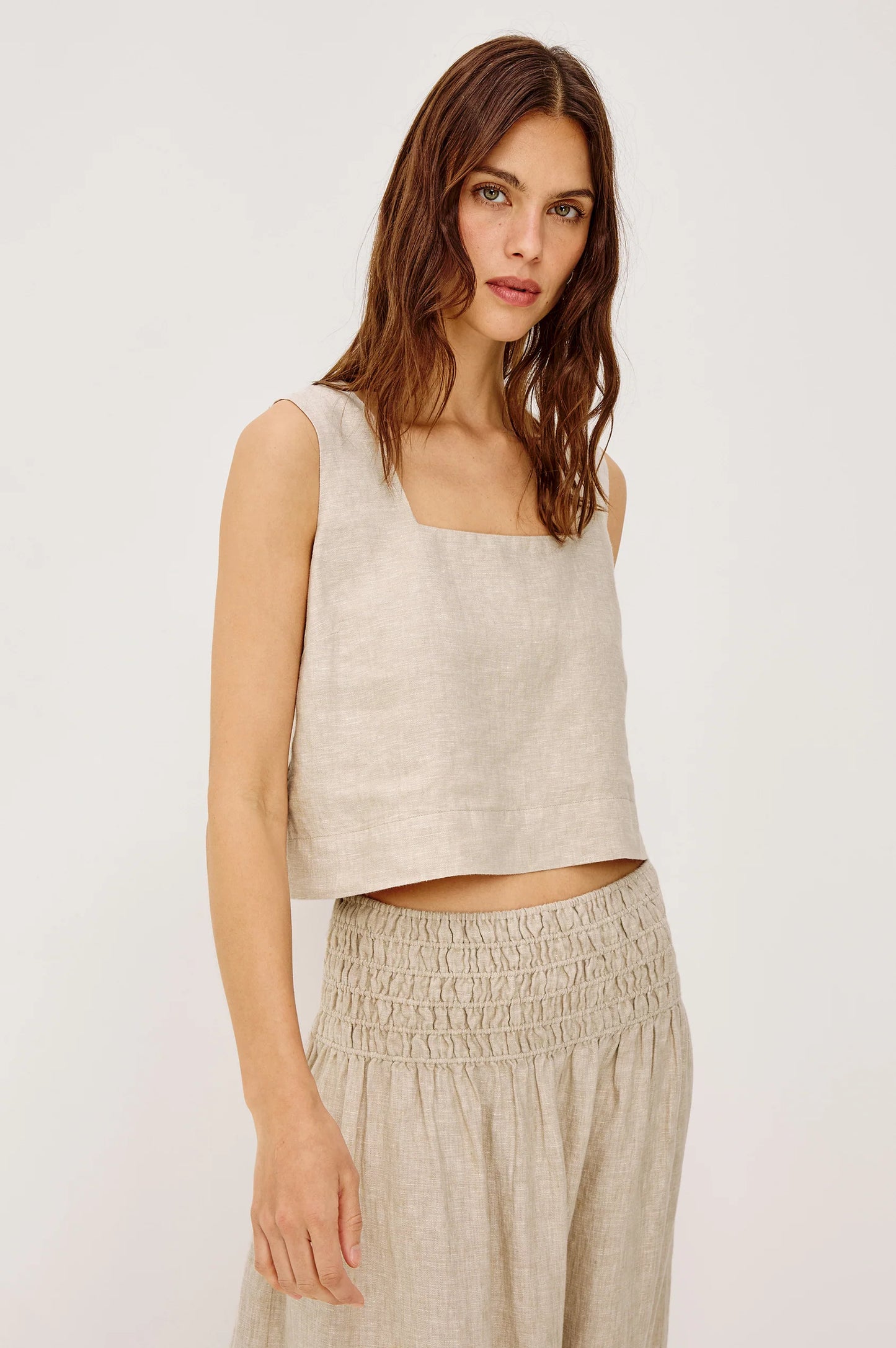 the AKIRA, heathered flax