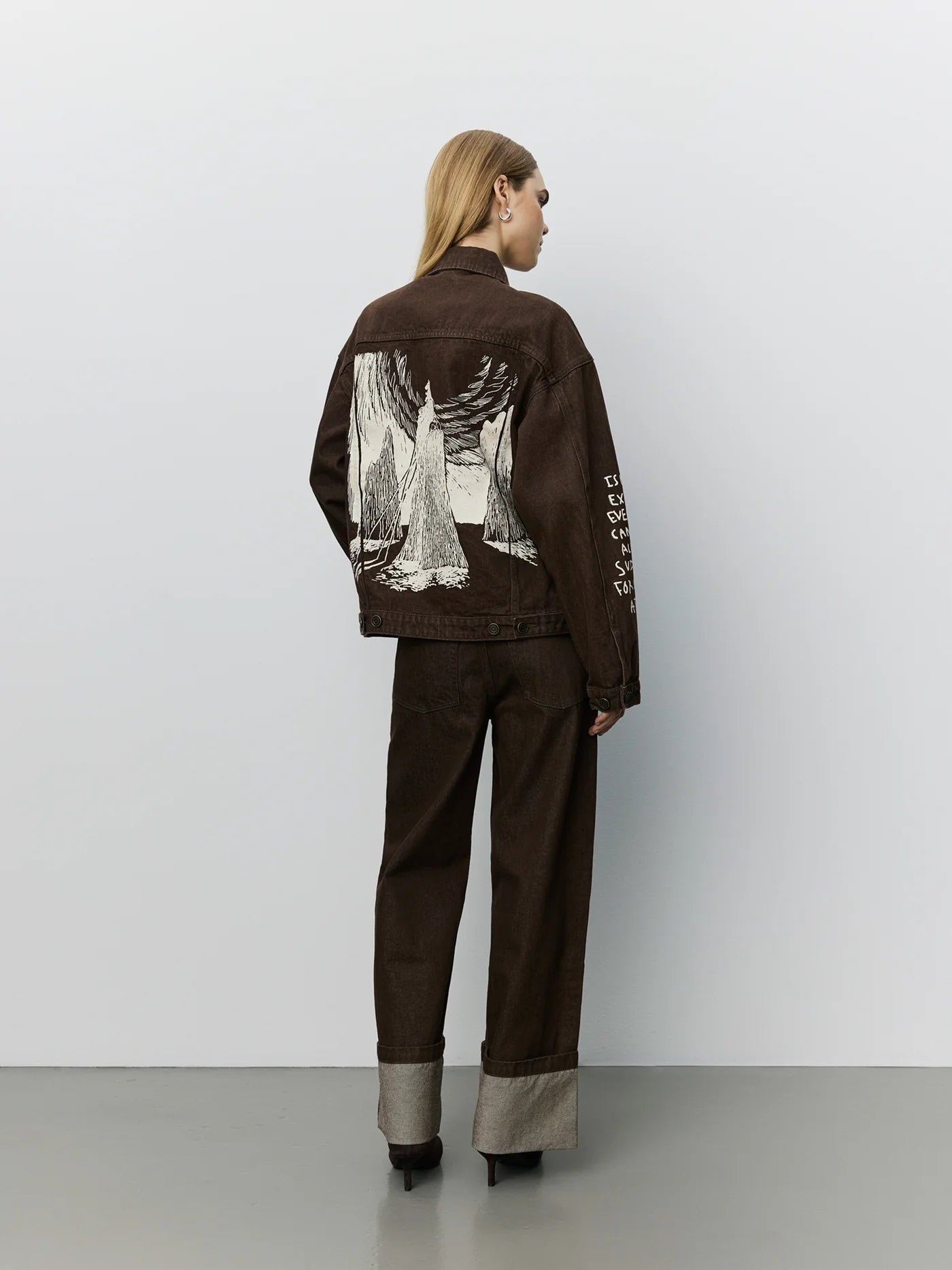 the AUDREY MOOMIN denim jacket, dark brown