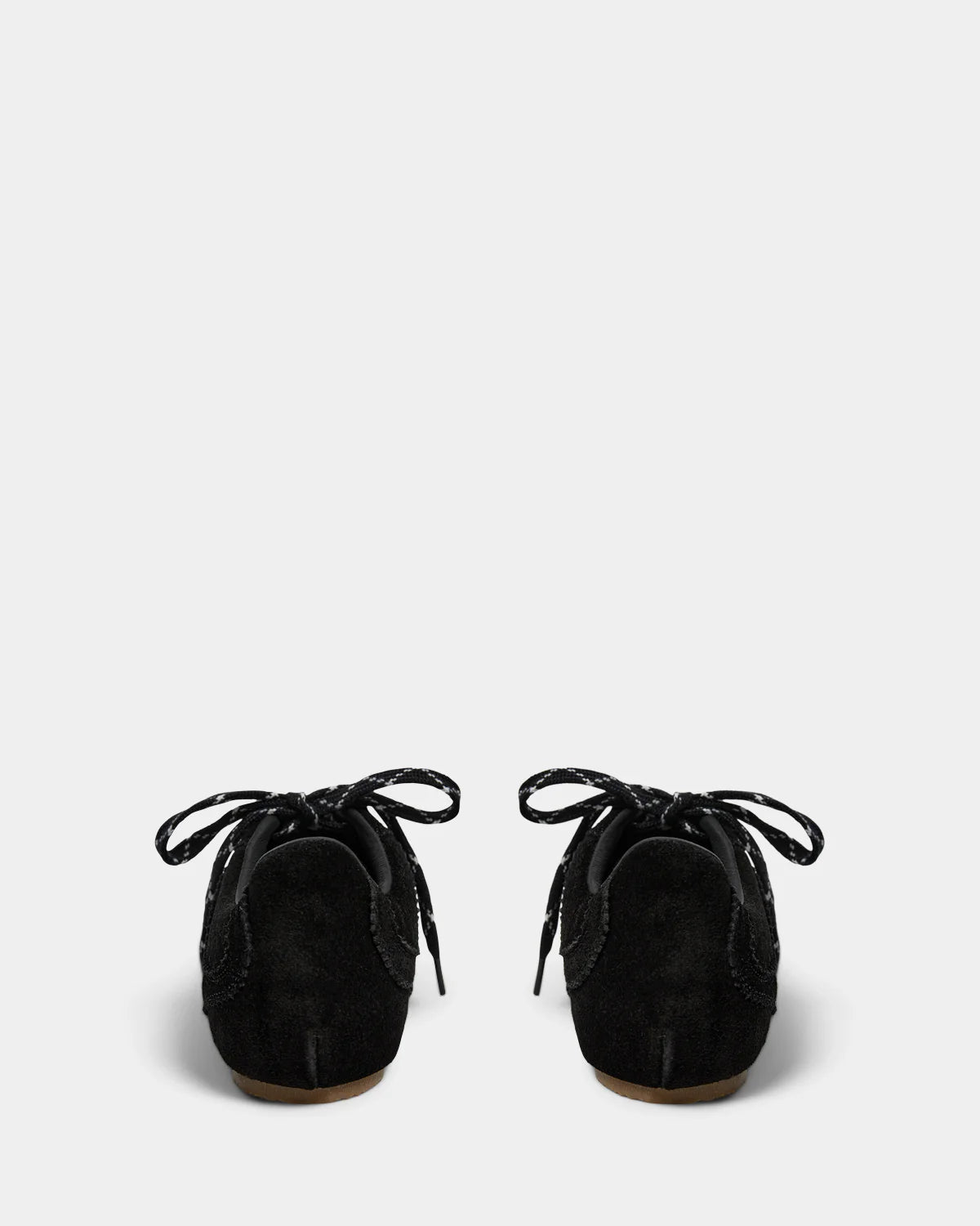 the CARLASW sneaker, black