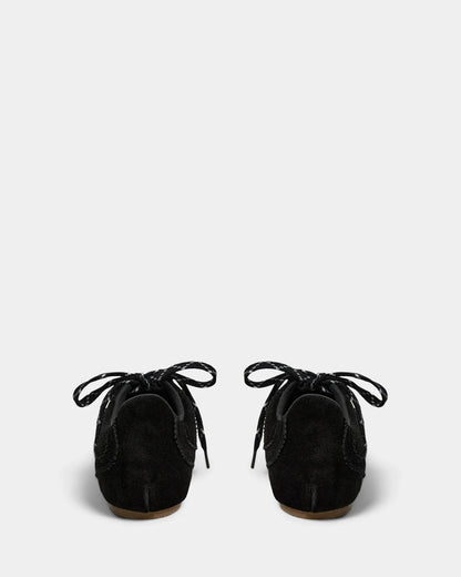 the CARLASW sneaker, black