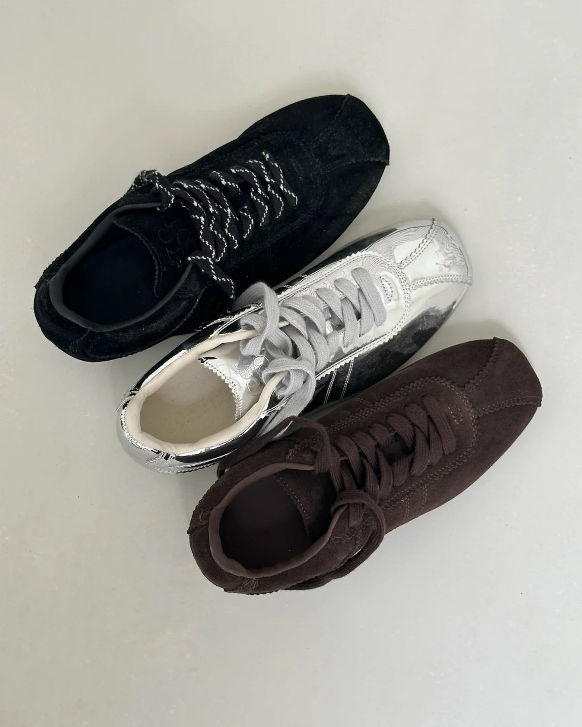 the CARLASW sneaker, black