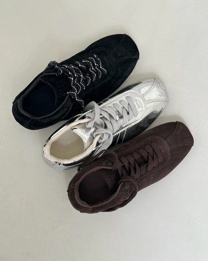 the CARLASW sneaker, black
