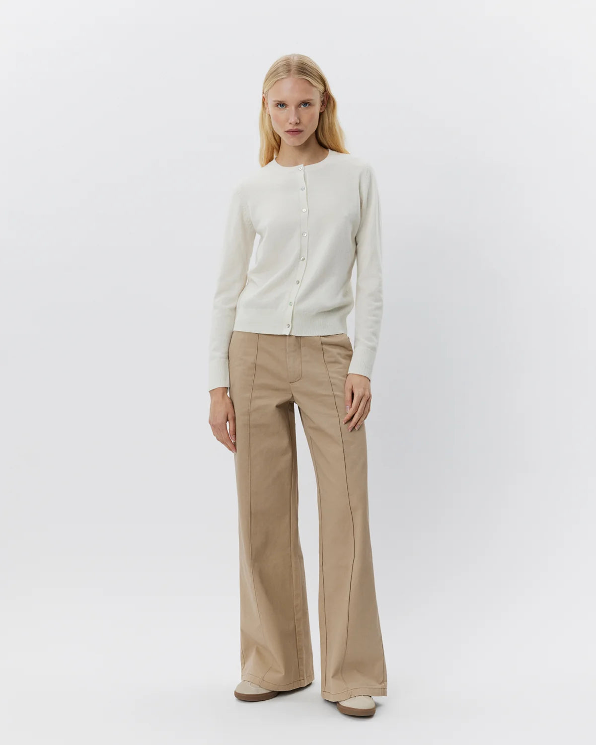the CISSESW stripe cardigan, off white