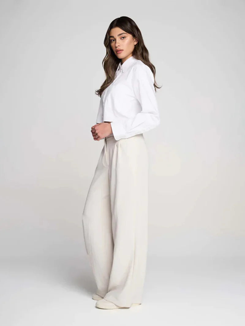 the MODERN crop shirt, white