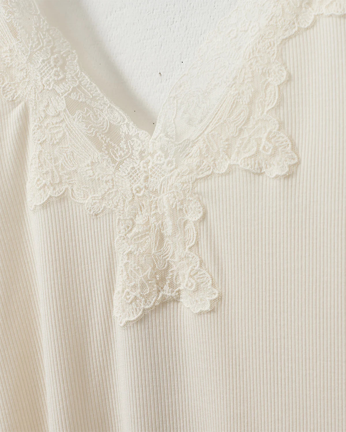 the DANILLA top, beige