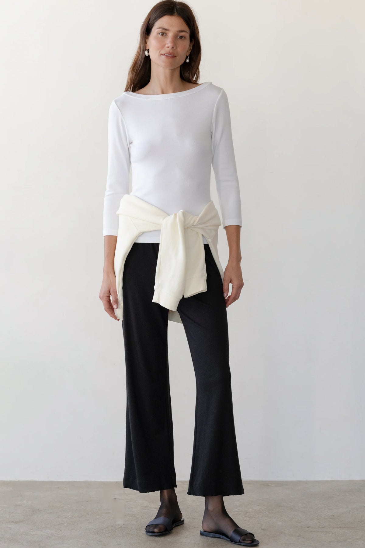the BABY SCALLOP rib pant, jet