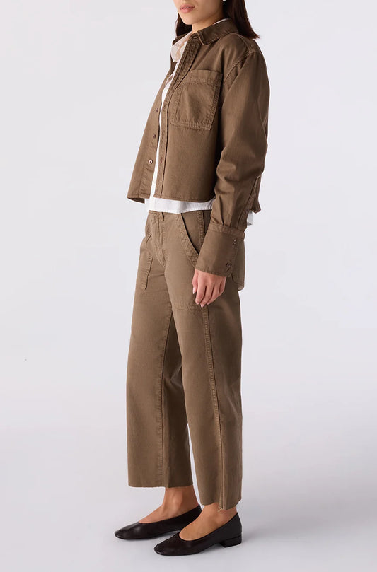 the EASY ARMY SLOUCH CROP, root