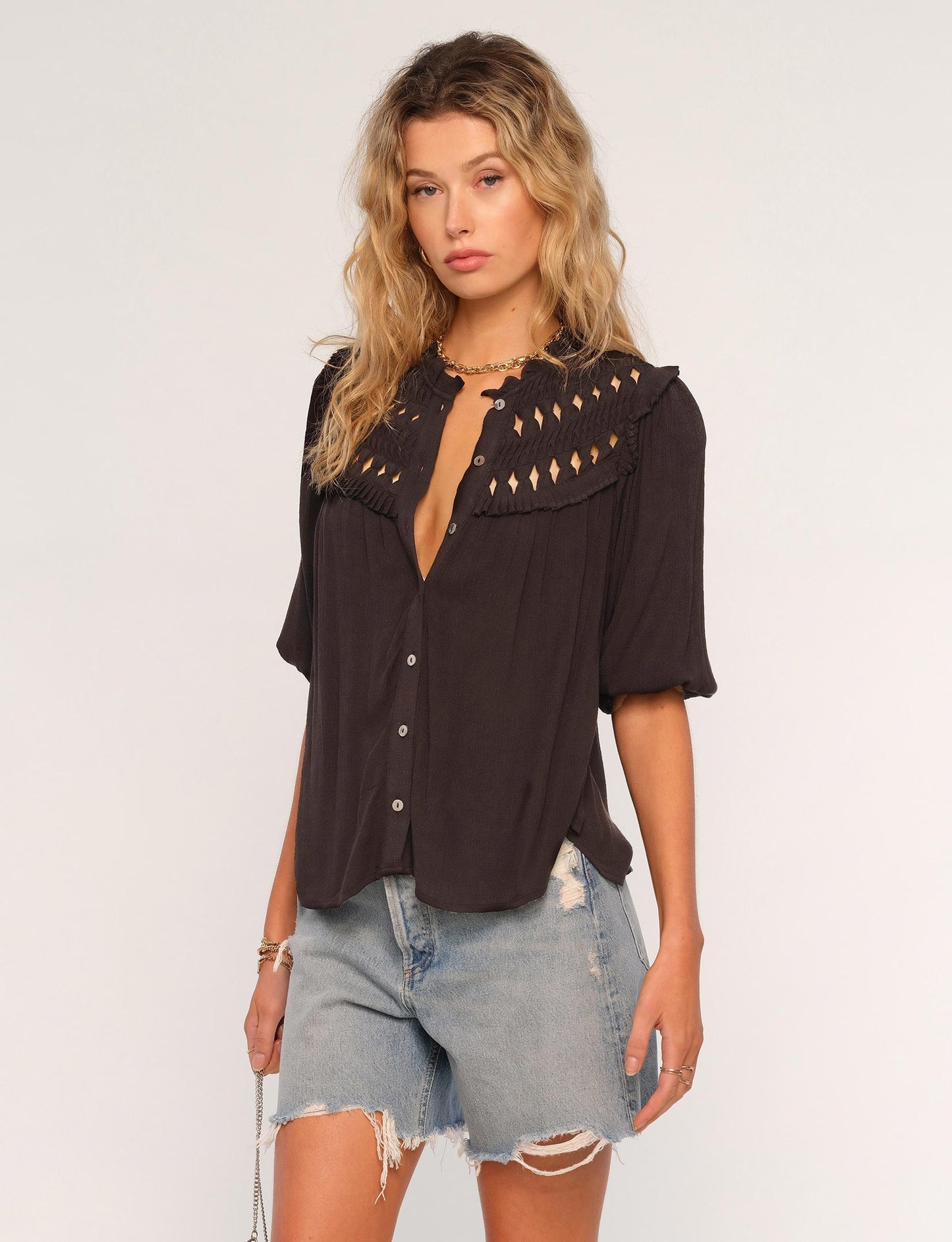 the VENTURA top, black