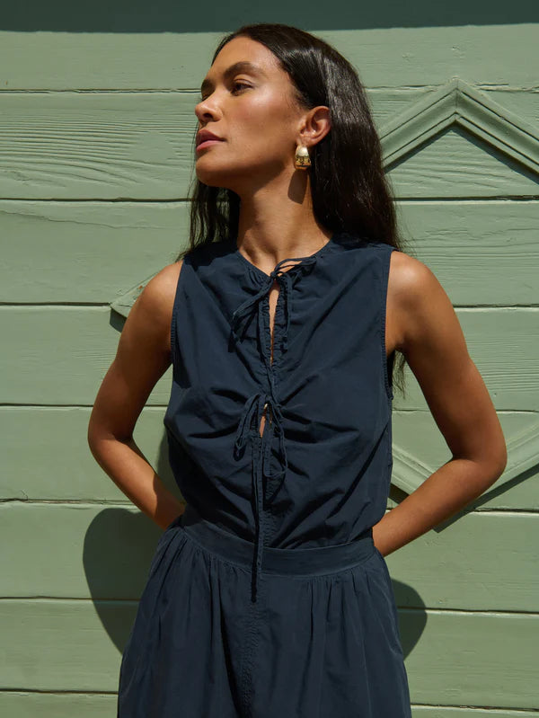 the MIMMI keyhole top, night sky