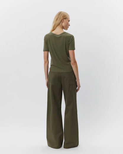 the NATALIA tee, army green
