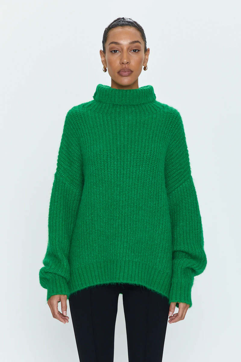 the ASHLEY turtleneck