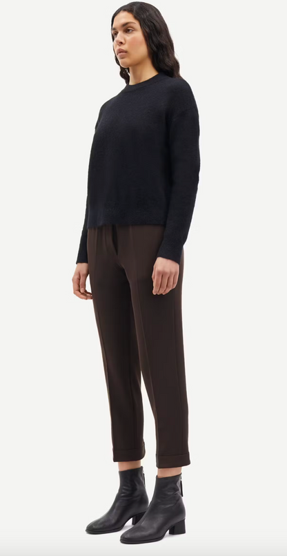 the ANOUR knit, black