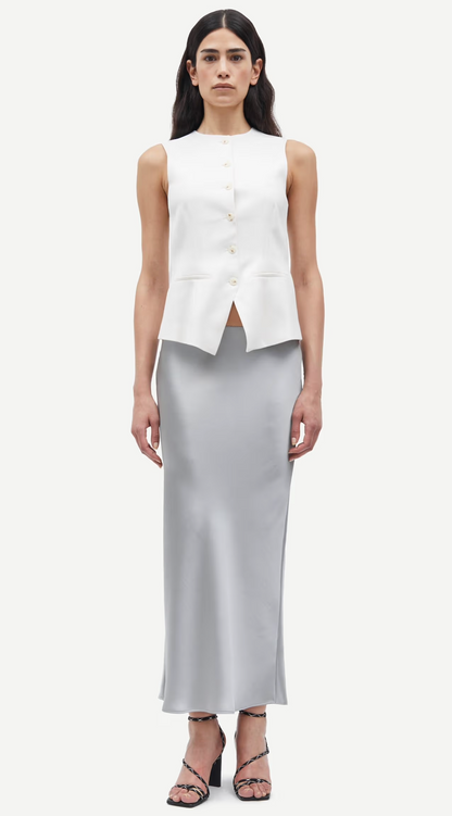 the SARUMA vest, egret