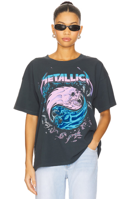 the METALLICA live on tour tee