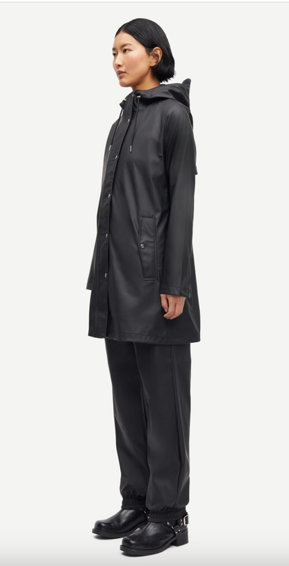 the SASTALA long jacket, black