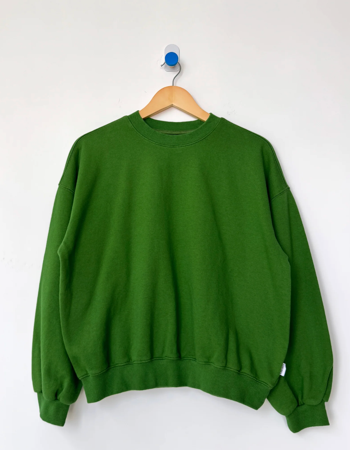 the CORE sweatshirt, avocado
