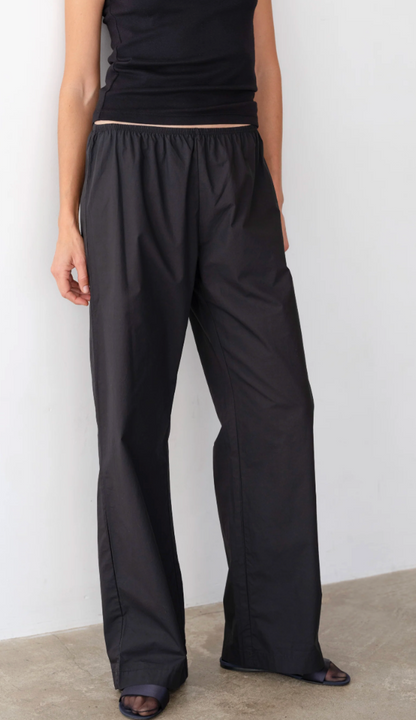 the POP SIMPLE pant, jet