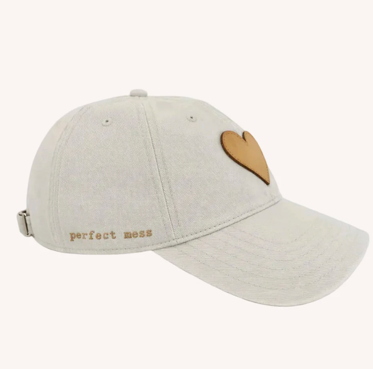 the IMPERFECT leather heart hat, light camel, x camel