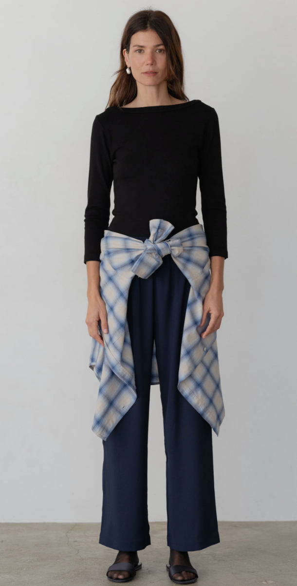 the CREPE simple pant, navy