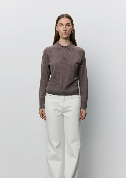 the SELENESW knit polo, brown melange