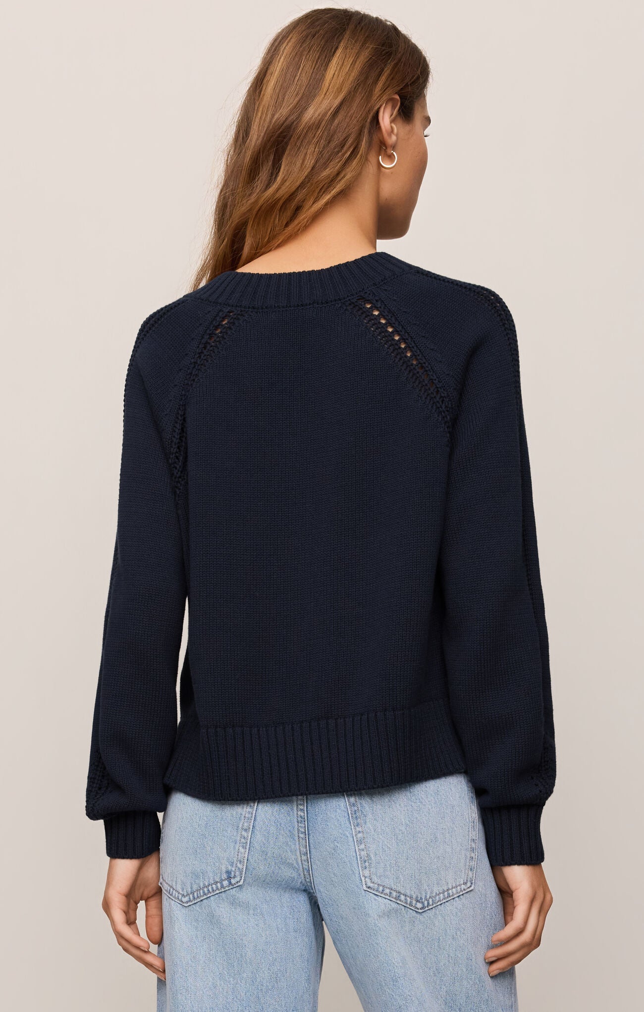 the STRATTON V-Neck, eclipse