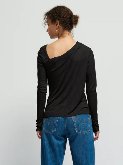 the TIA long sleeve